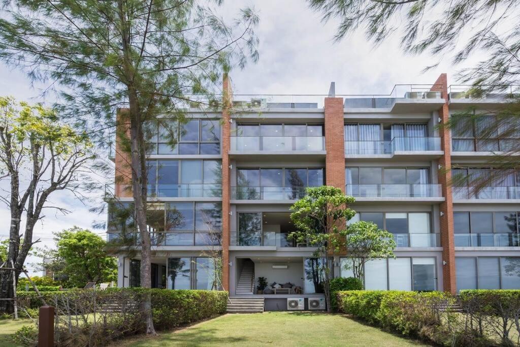 Marbella Beachfront Pattaya 3Br Bang Lamung Exterior photo